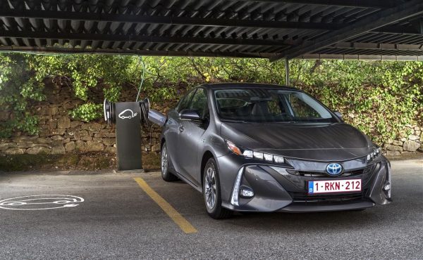 Toyota Prius PHV 